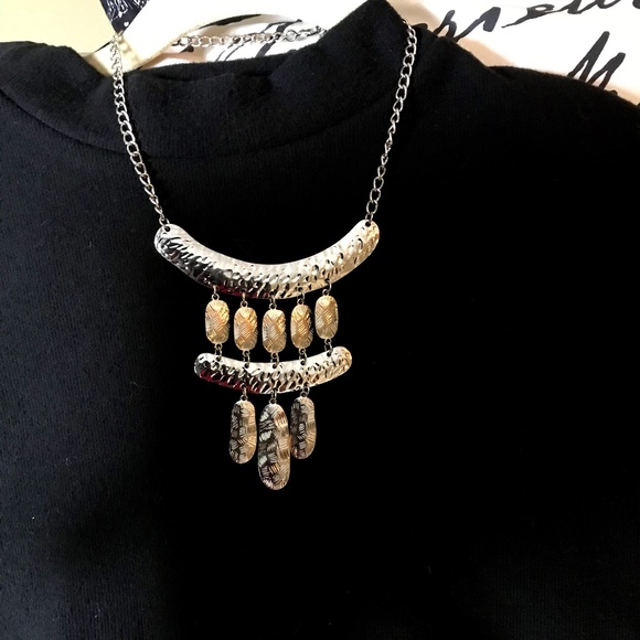 Costume Silver color necklace - Picture 1 of 3